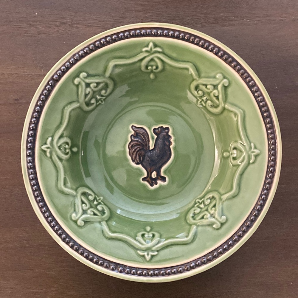 (2) 9.75” Cracker Barrel Elegant Rooster Rim Soup Bowls (crazing)